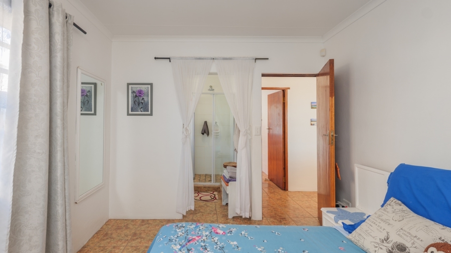 3 Bedroom Property for Sale in Struisbaai Western Cape